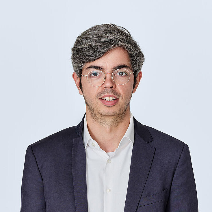 Raphael Ulrich, Maître en droit, LL.B.