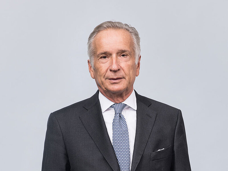 Es ist ein Portraitfoto von Dallmayr Reinhard